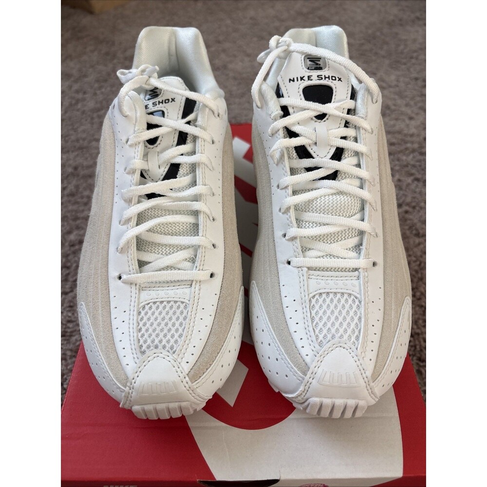 Nike Shox R4 HQ7739-100 Summit White Light Orewood Brown Women Size 8 New